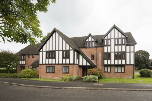 Wyvern Close, Bracknell