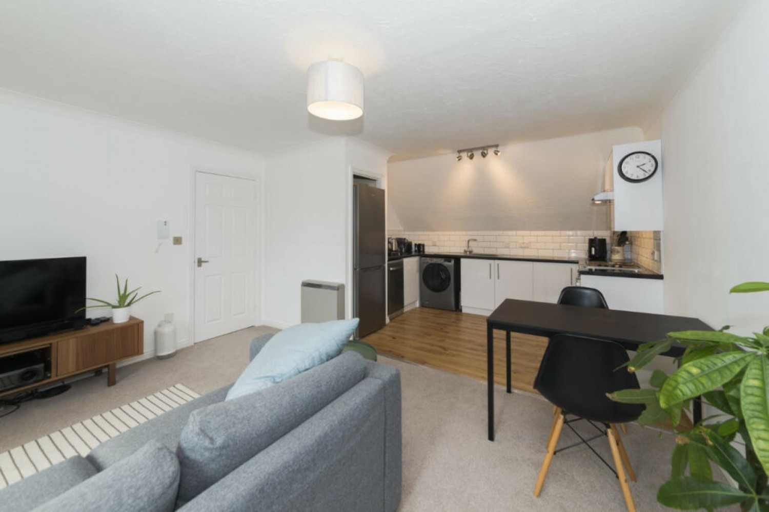 Wyvern Close, Bracknell