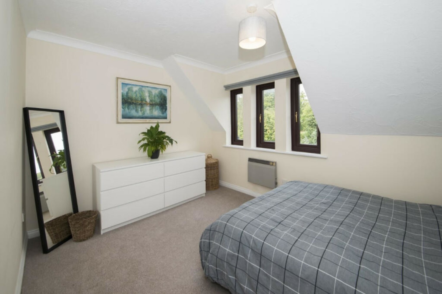 Wyvern Close, Bracknell