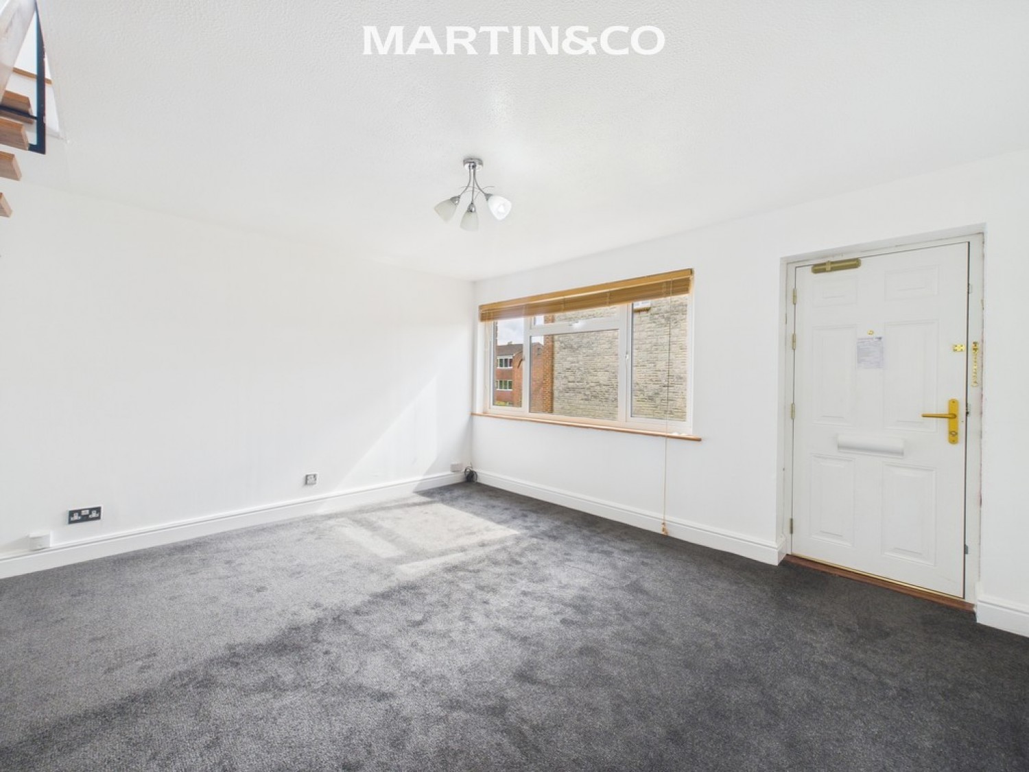 2 bedroom Flat for Sale Ellison Way, Wokingham
