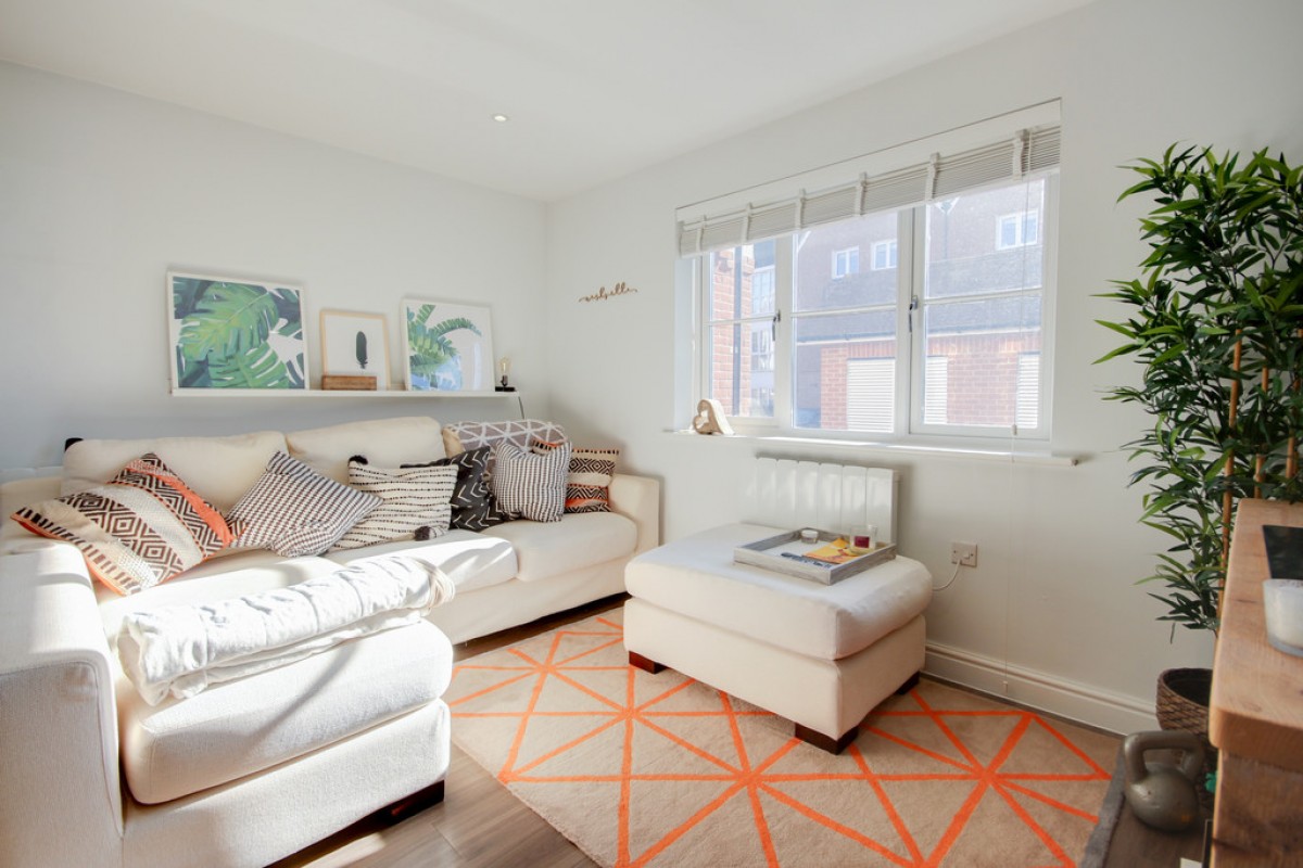 Outfield Crescent, Wokingham