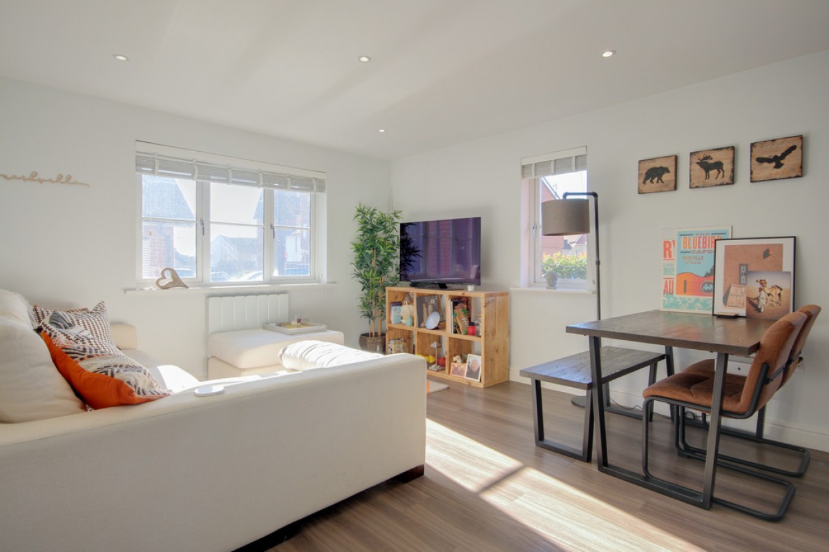 Outfield Crescent, Wokingham