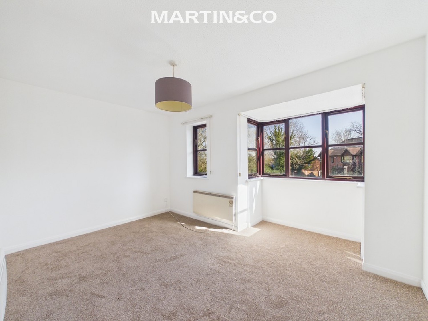 1 bedroom Property for Sale Orchard Close, Wokingham