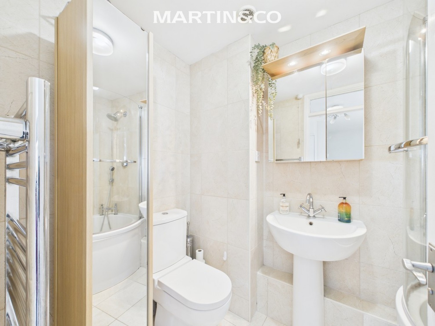 4 bedroom House for Sale Shefford Crescent, Wokingham