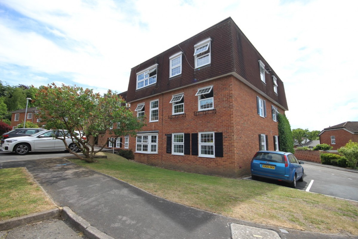 Milton Gardens, Wokingham