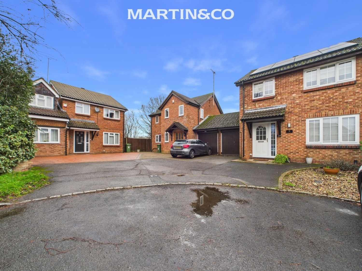 3 bedroom House in Blackcap Place