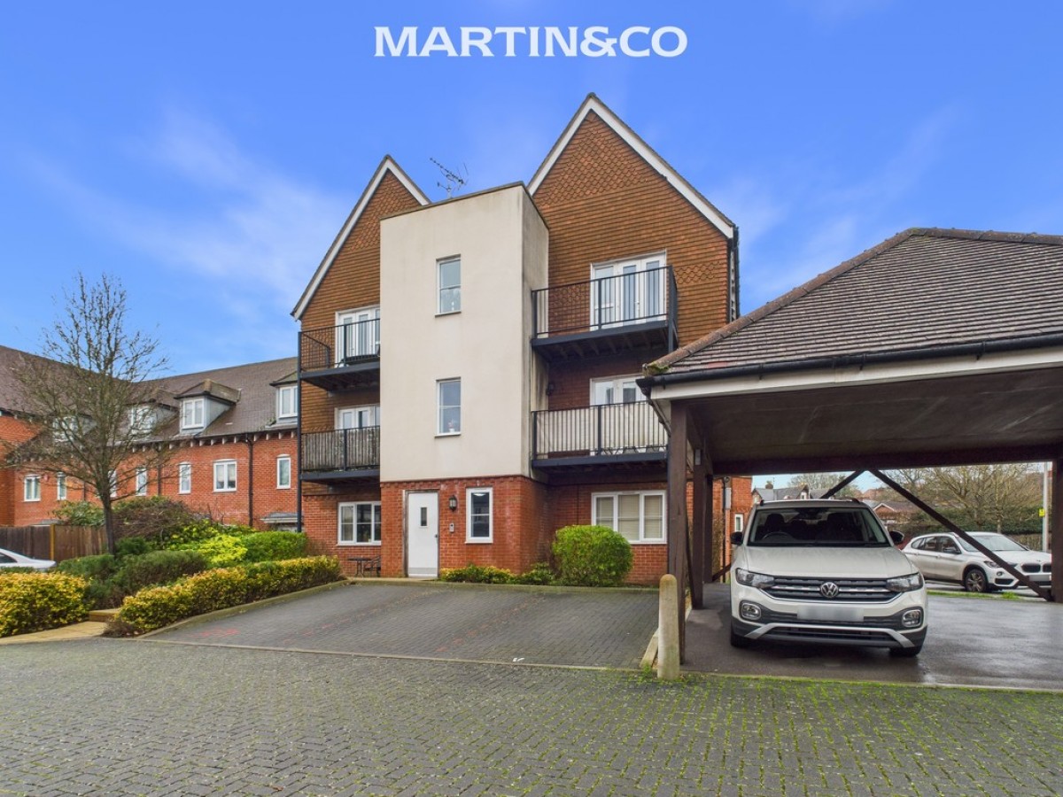 Outfield Crescent, Wokingham