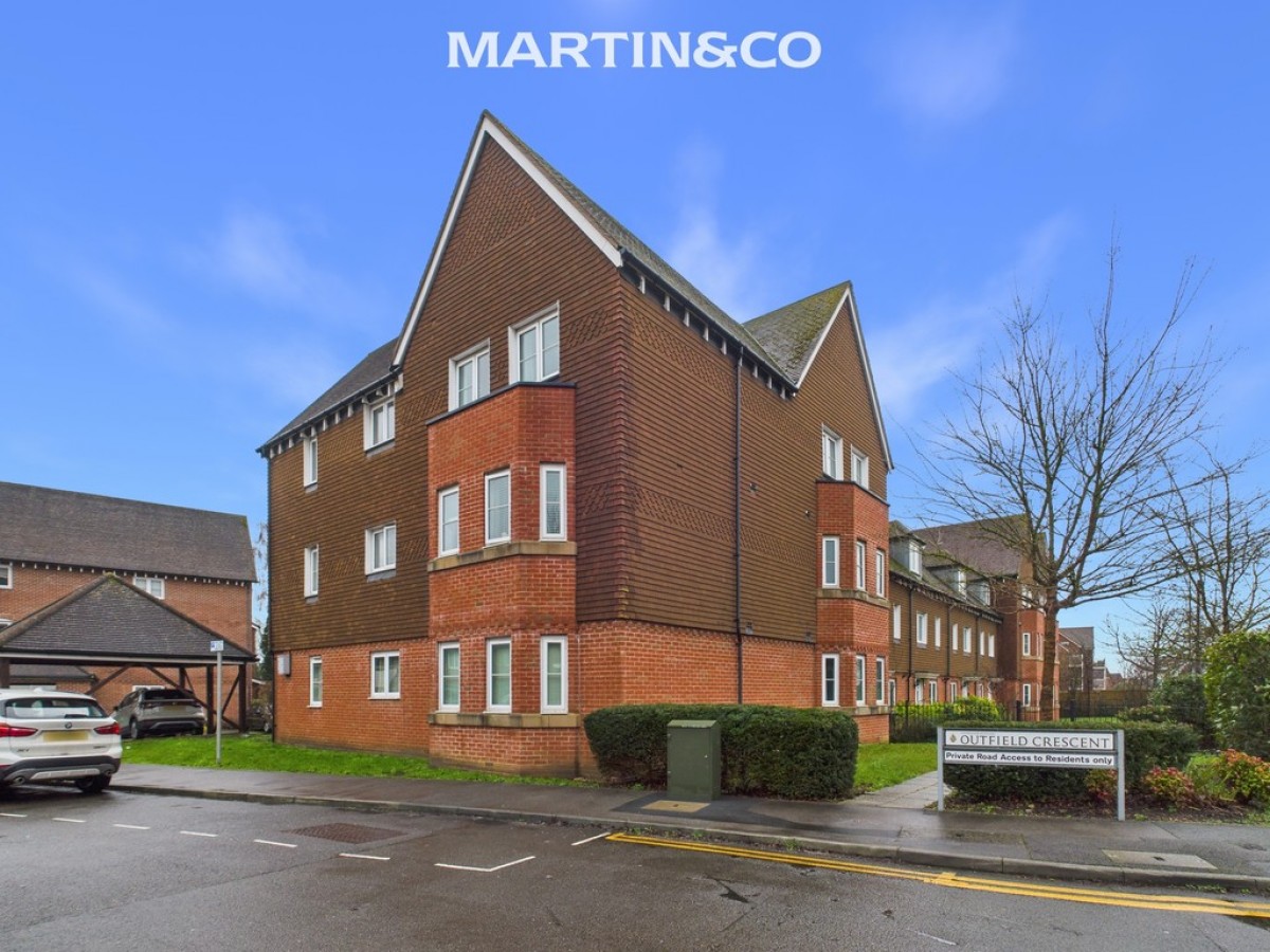 Outfield Crescent, Wokingham