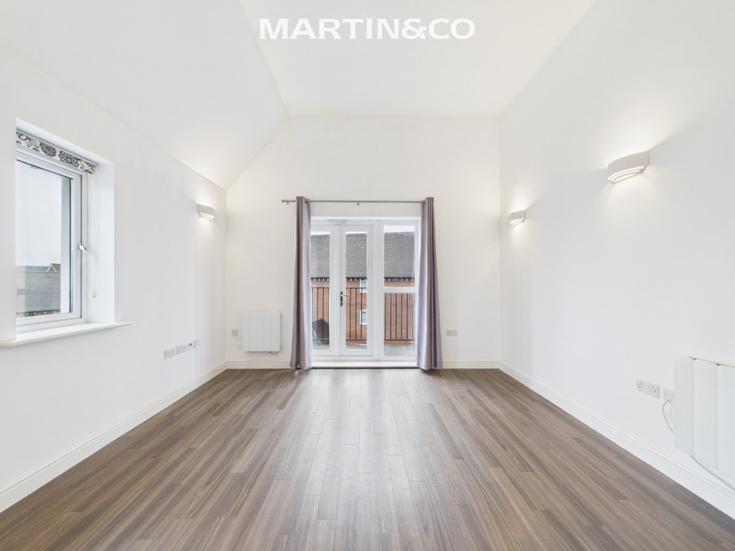 2 bedroom Flat in Outfield Crescent, Wokingham