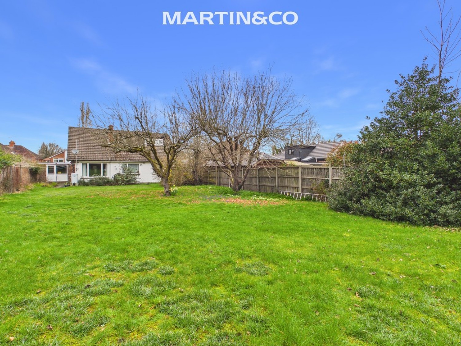 5 bedroom Bungalow for Sale Luckley Road, Wokingham