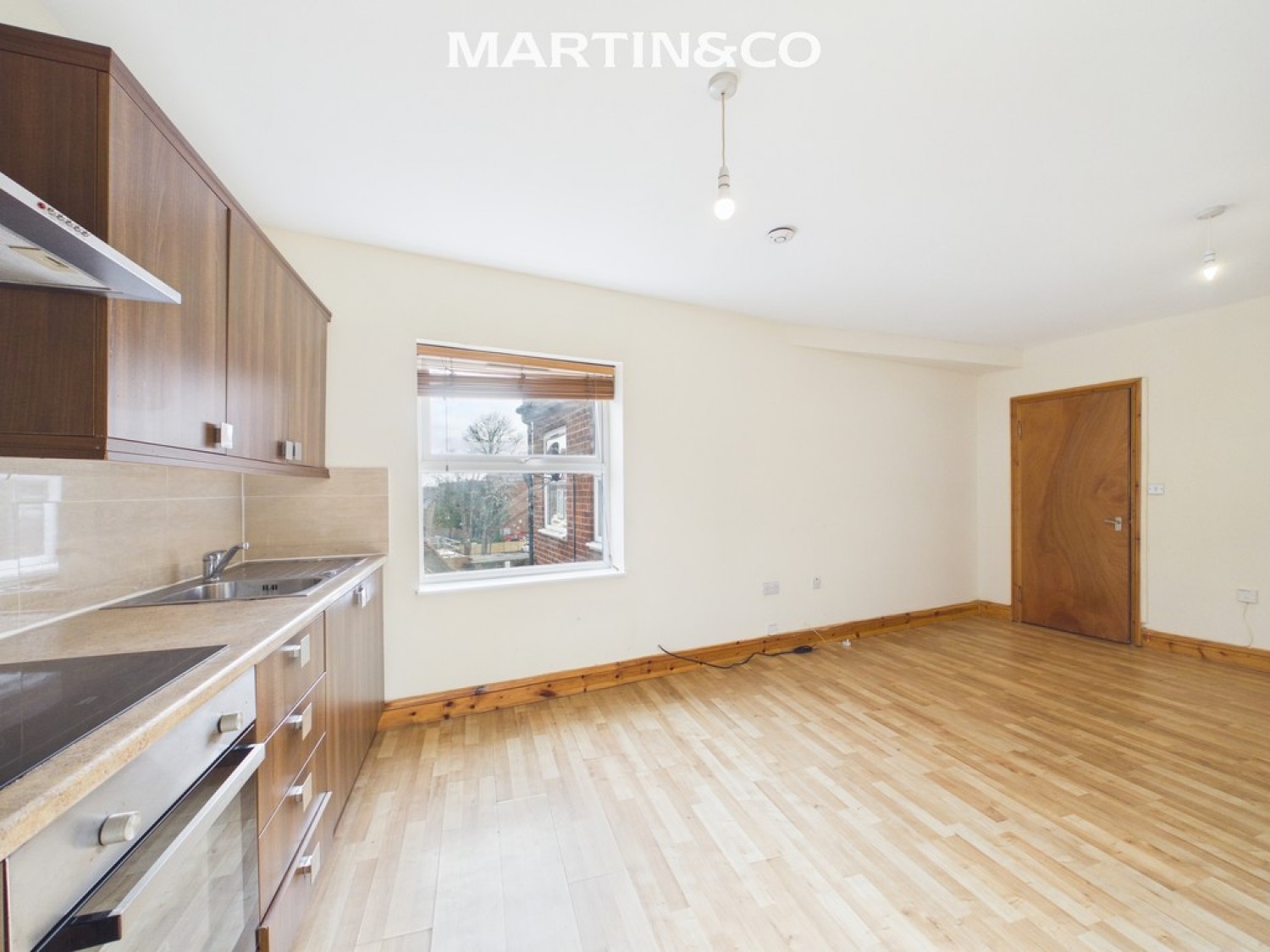 2 bedroom Flat for Letting Broad Street, Wokingham, Berkshire