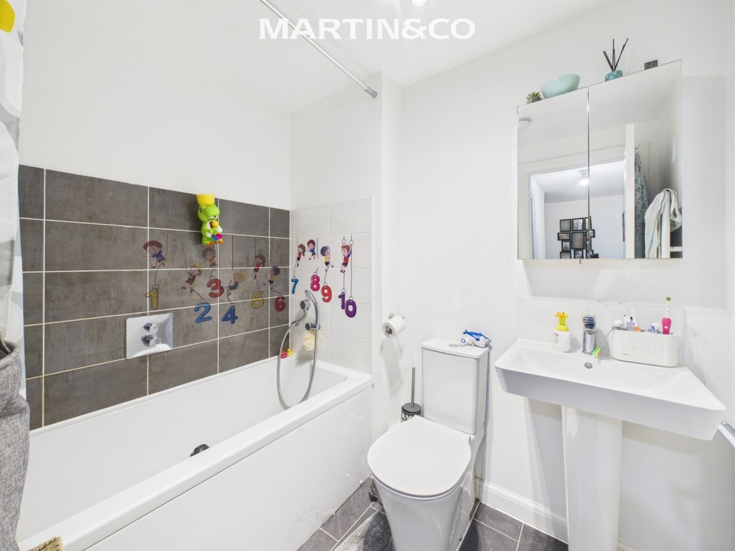 3 bedroom House in Duffet Drive, Winnersh