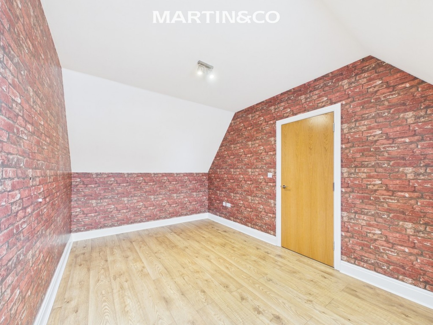 5 bedroom House for Letting Brackendale Close