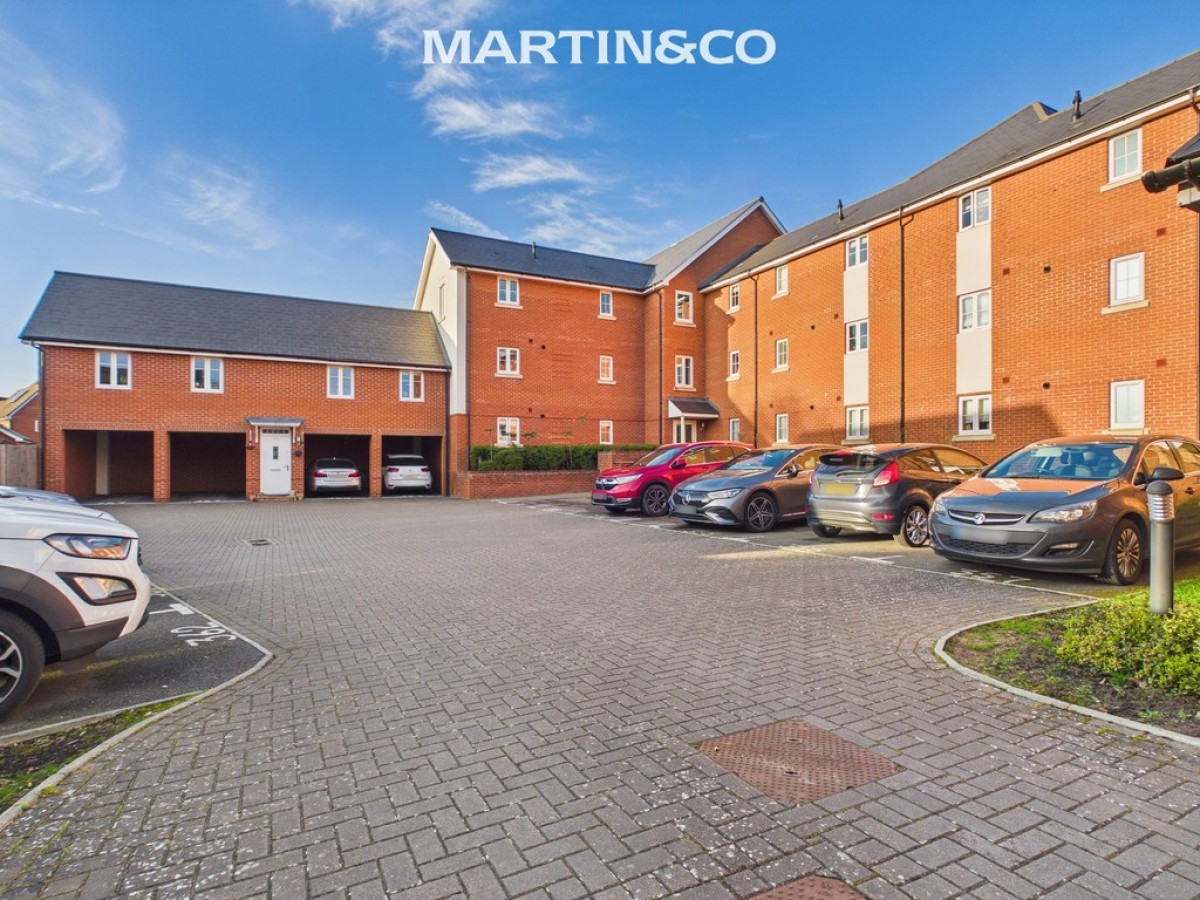 William Heelas Way, Wokingham