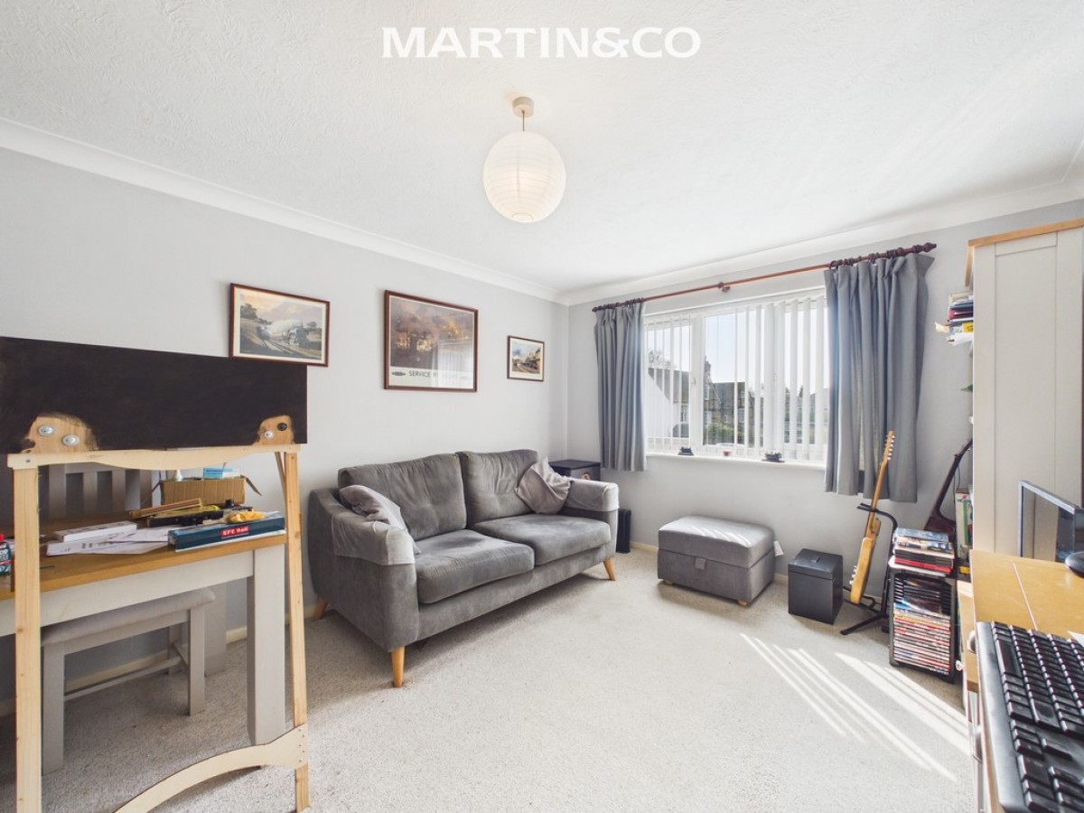 Willow Court, Reading Road