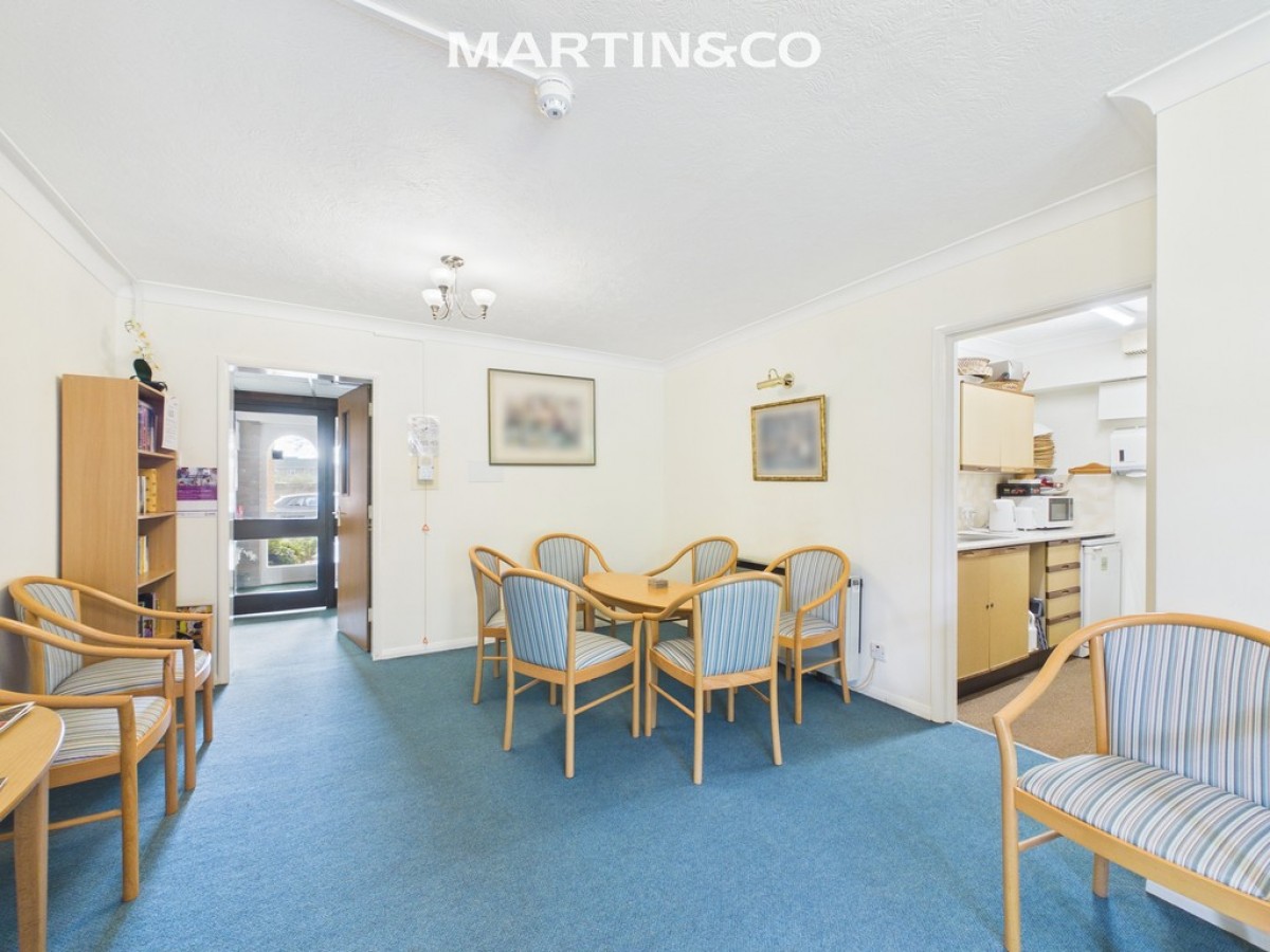 Willow Court, Reading Road