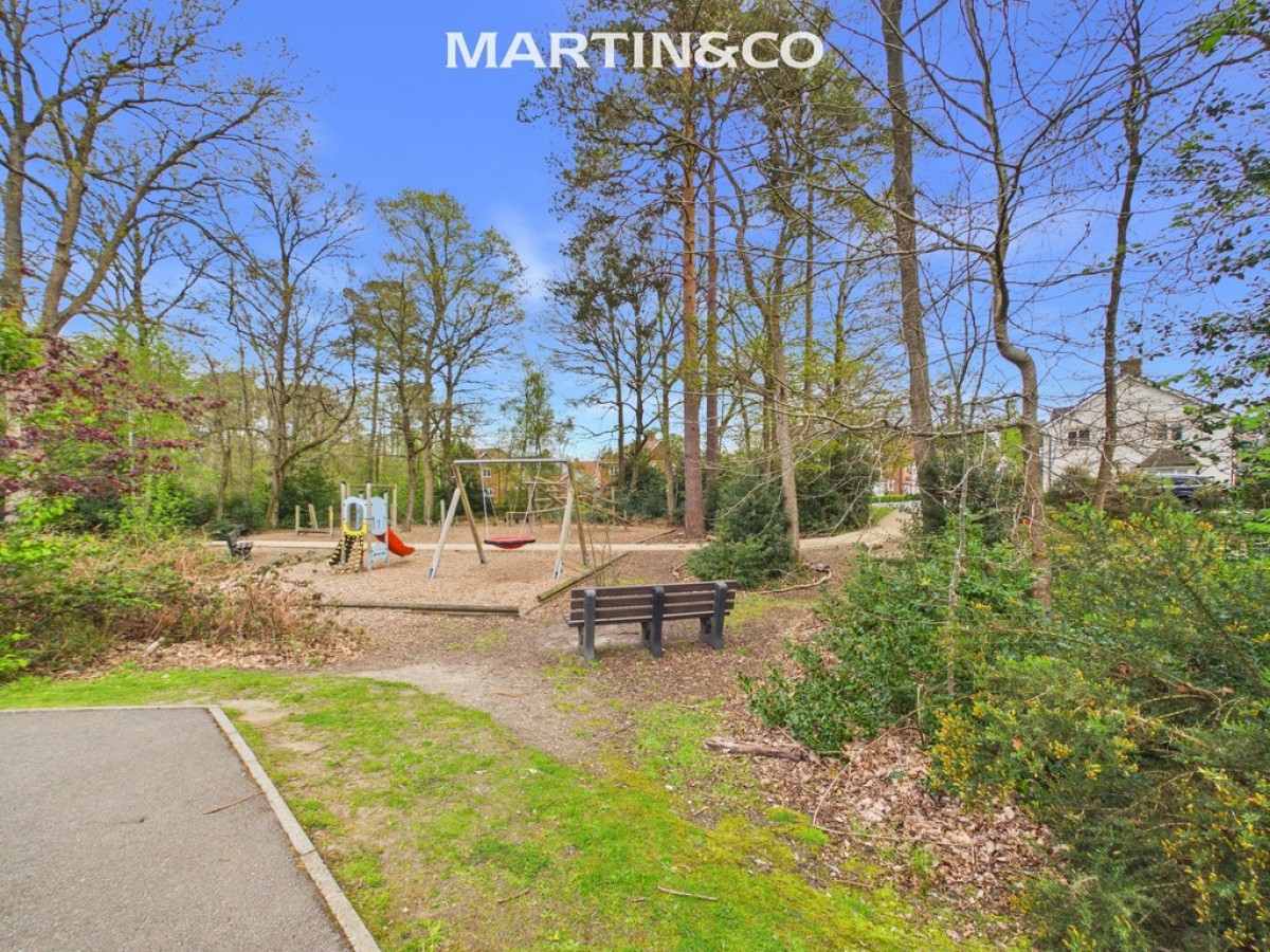 Brooms Court, Crowthorne