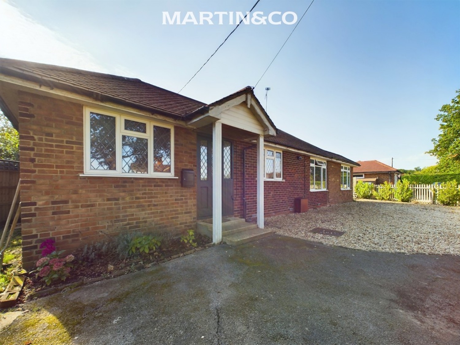 5 bedroom Bungalow for Sale School Road, Barkham Road