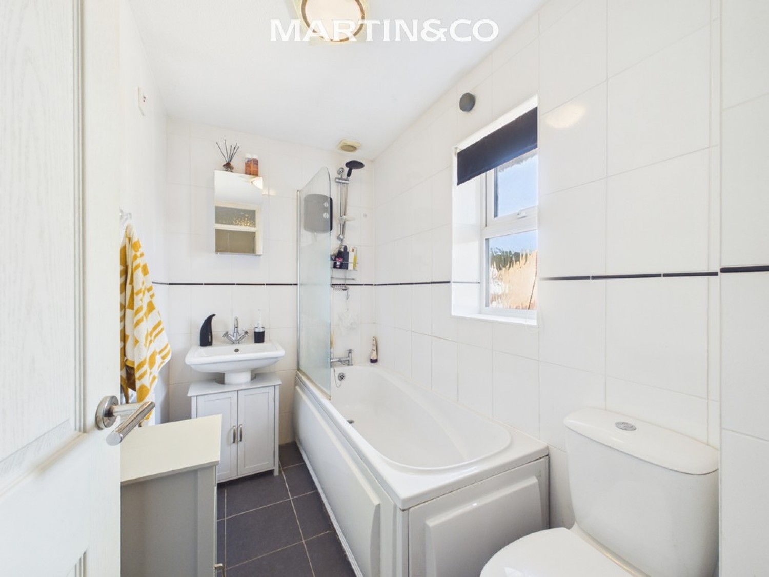 1 bedroom Flat for Sale Axbridge, Bracknell