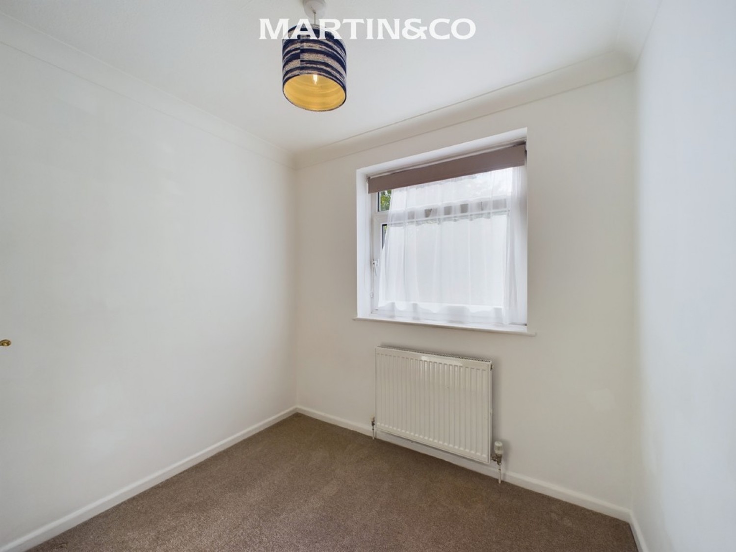 3 bedroom Bungalow for Sale Oaklands Drive, Wokingham