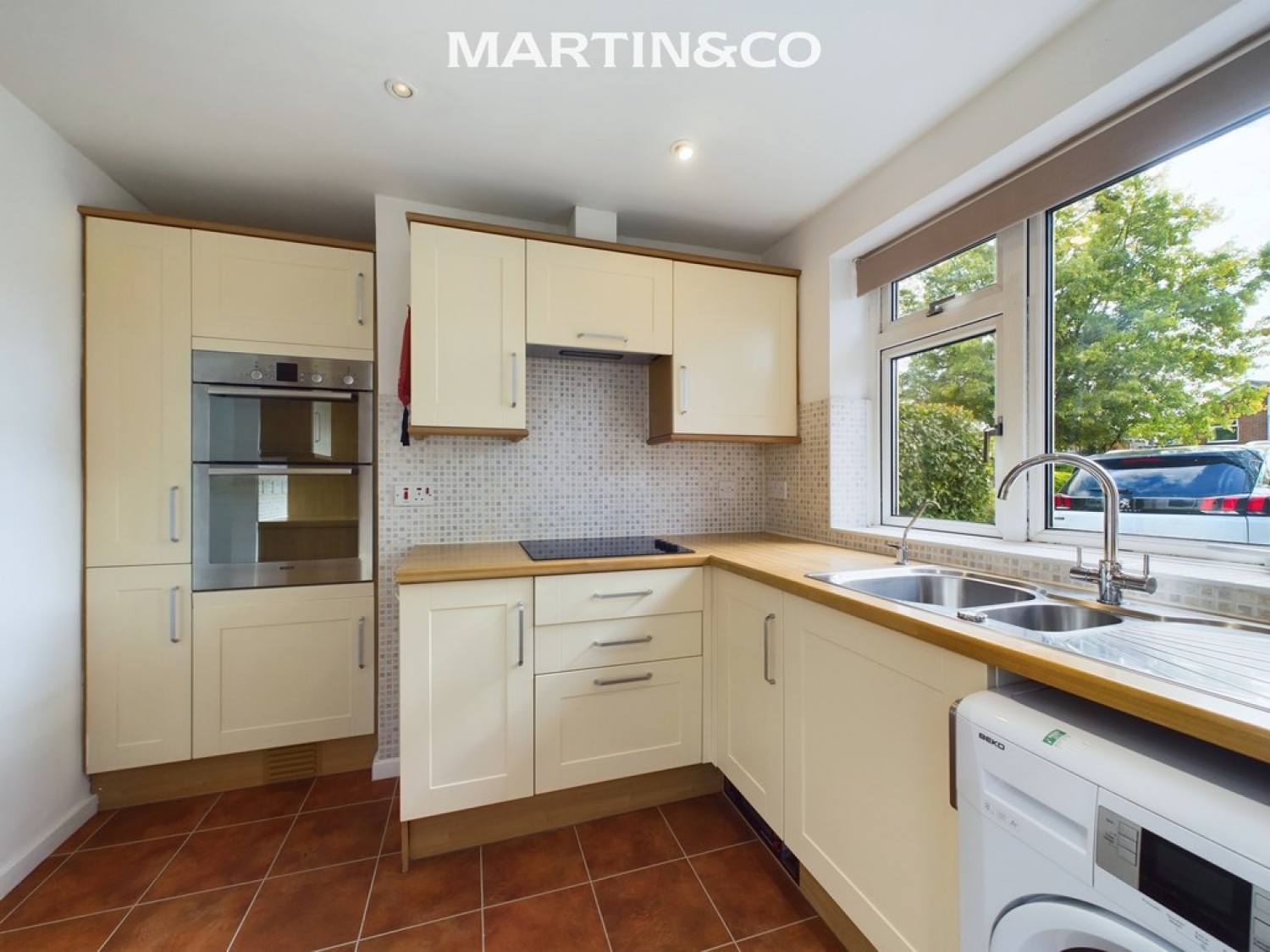 3 bedroom Bungalow for Sale Oaklands Drive, Wokingham