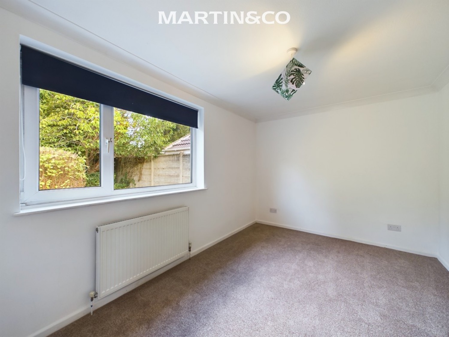 3 bedroom Bungalow for Sale Oaklands Drive, Wokingham