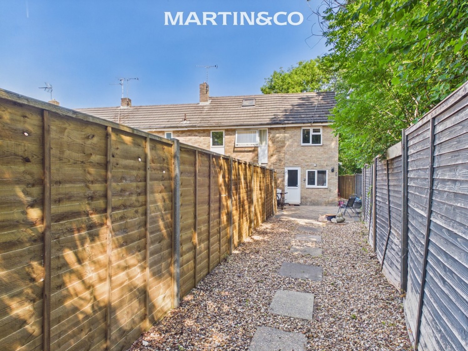 2 bedroom House for Sale Patten Ash Drive, Wokingham