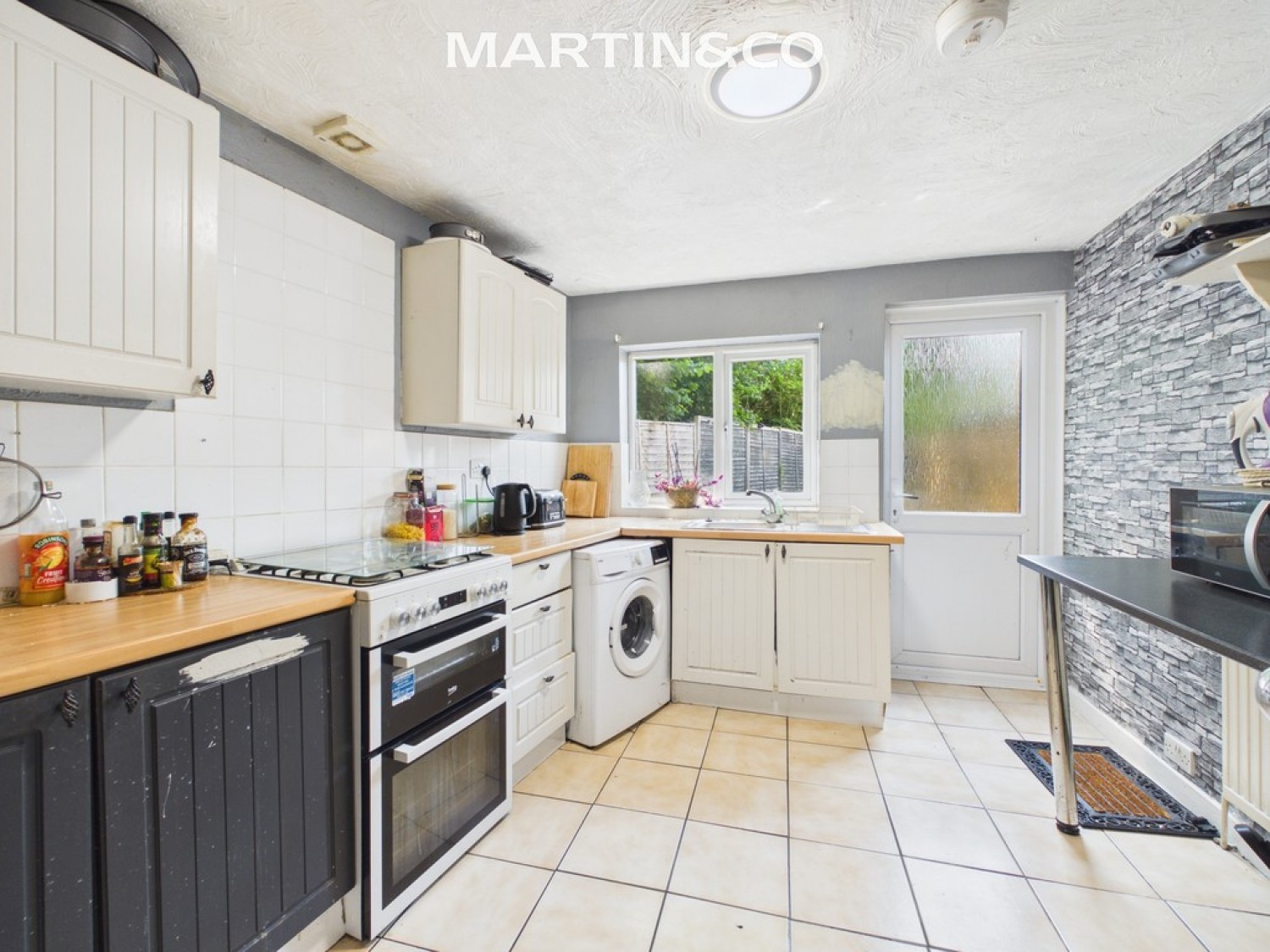 2 bedroom House for Sale Patten Ash Drive, Wokingham