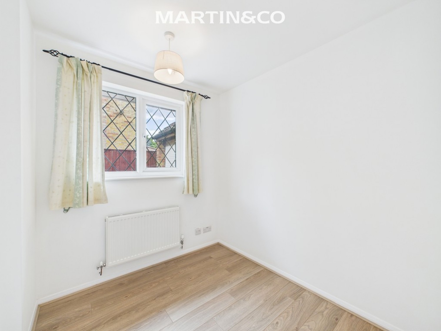 3 bedroom Bungalow for Sale Off Barkham Road