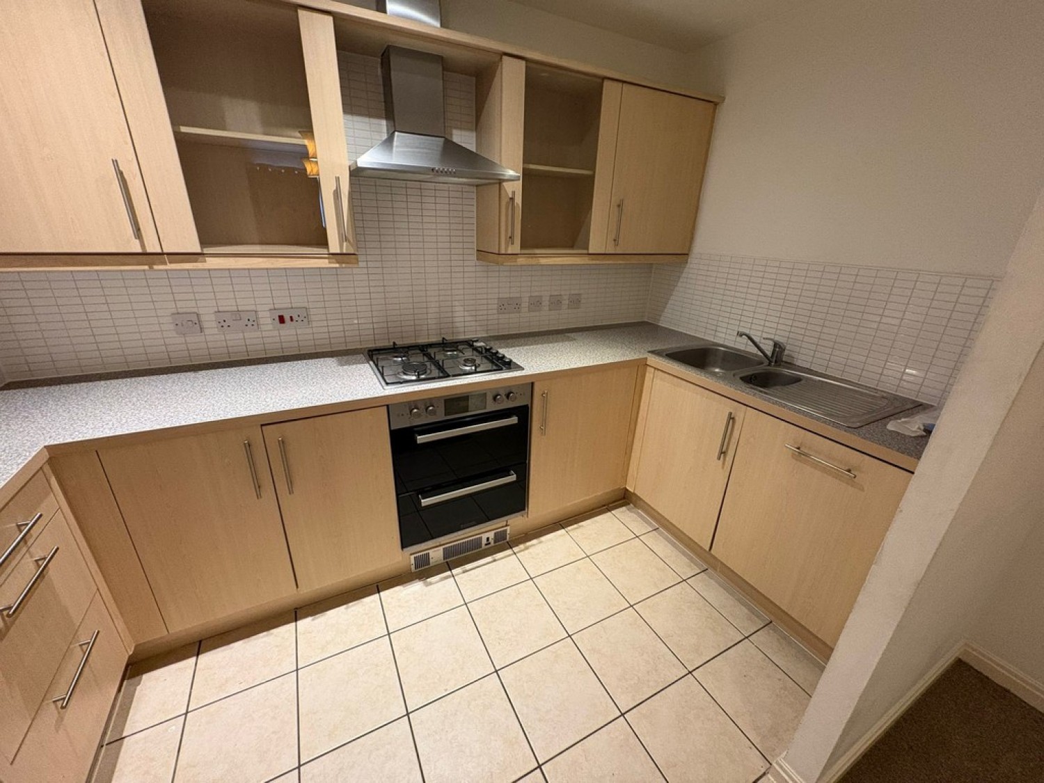 2 bedroom Flat for Letting 17 Beckford Court