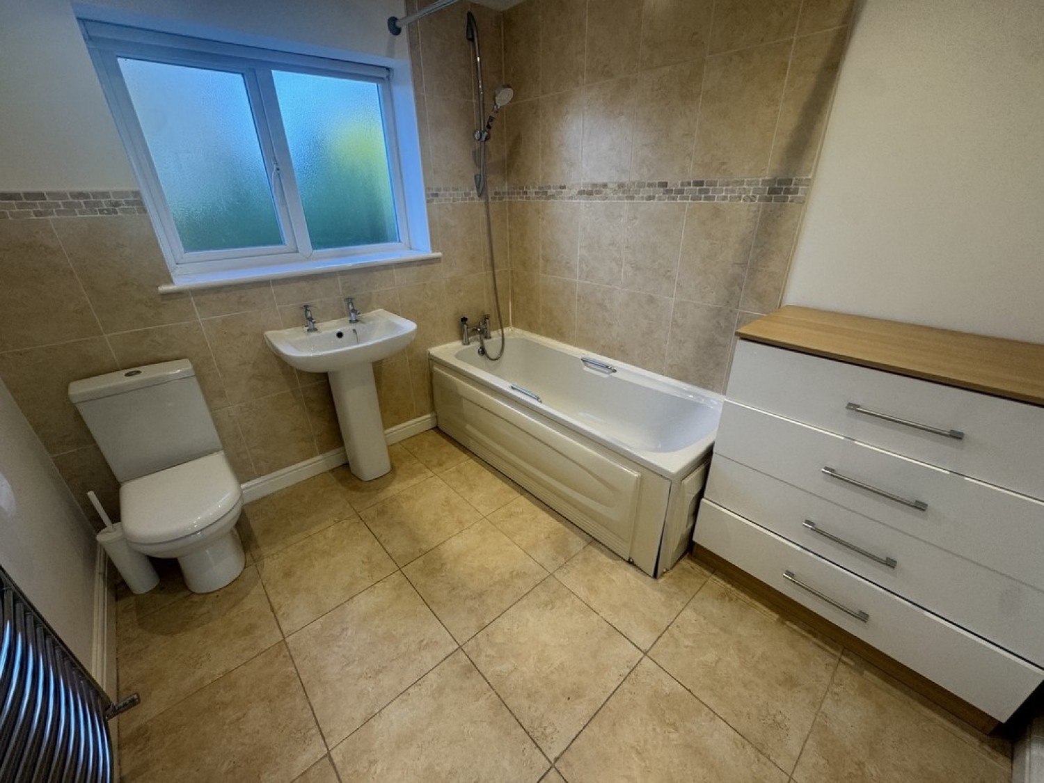 156a Chestnut Drive South