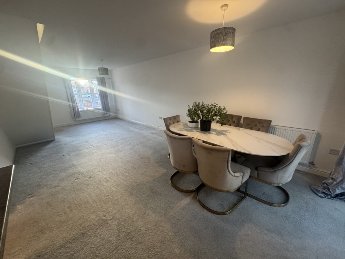 156a Chestnut Drive South