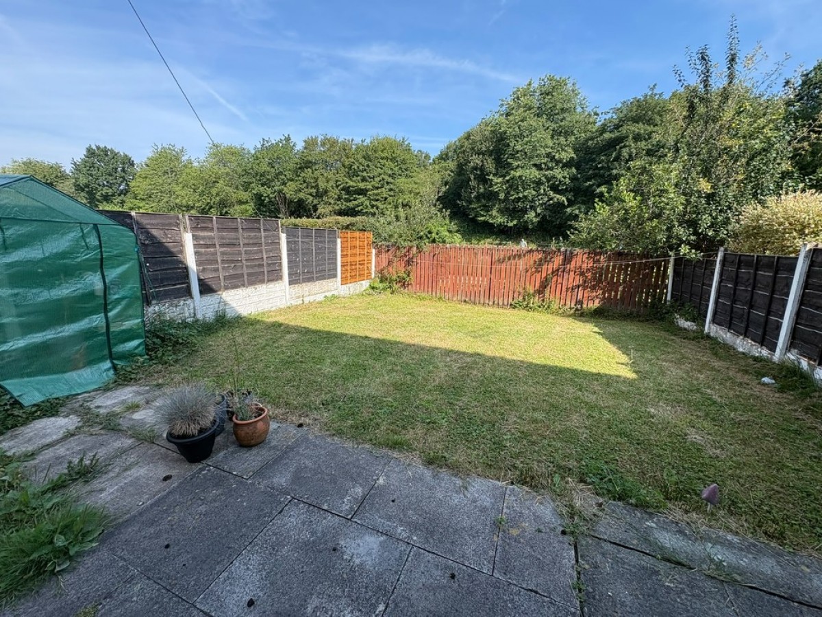 23 Parkedge Close