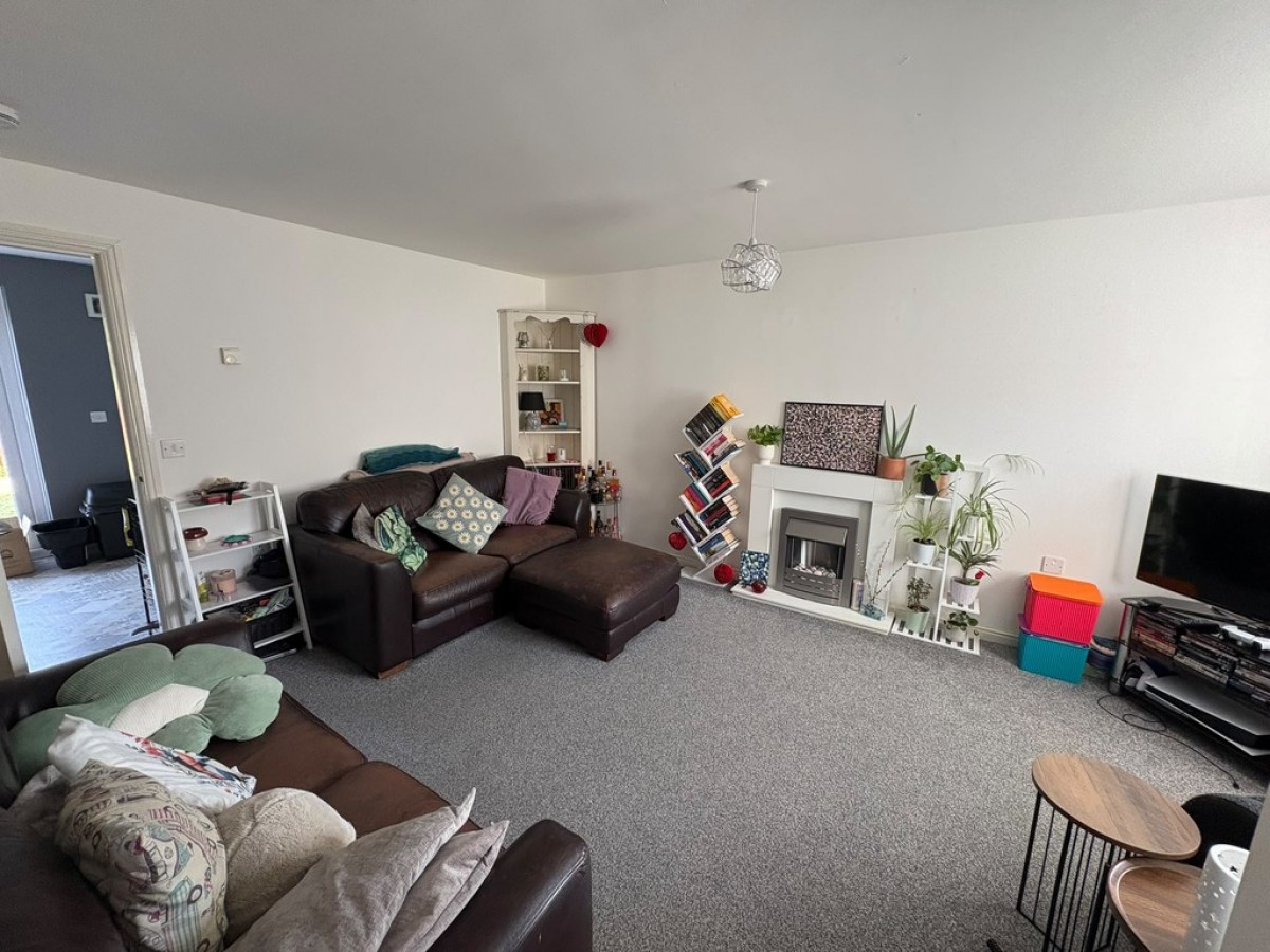 23 Parkedge Close