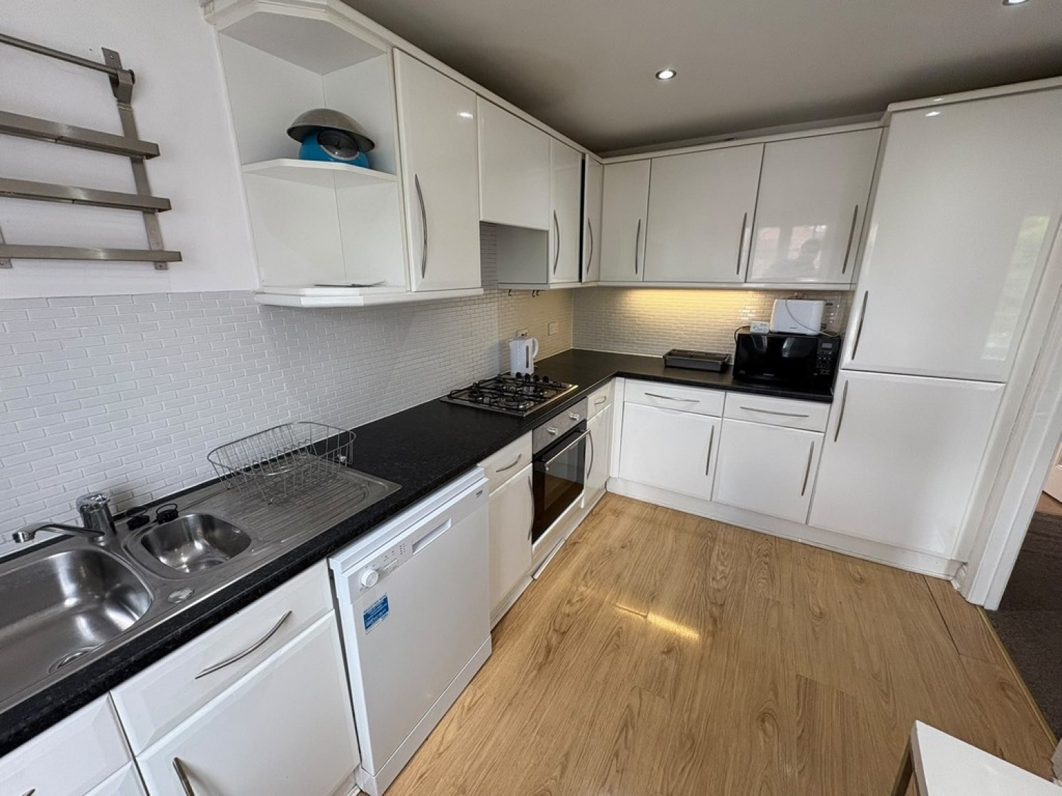 3 bedroom House for Letting 31 Wateredge Close