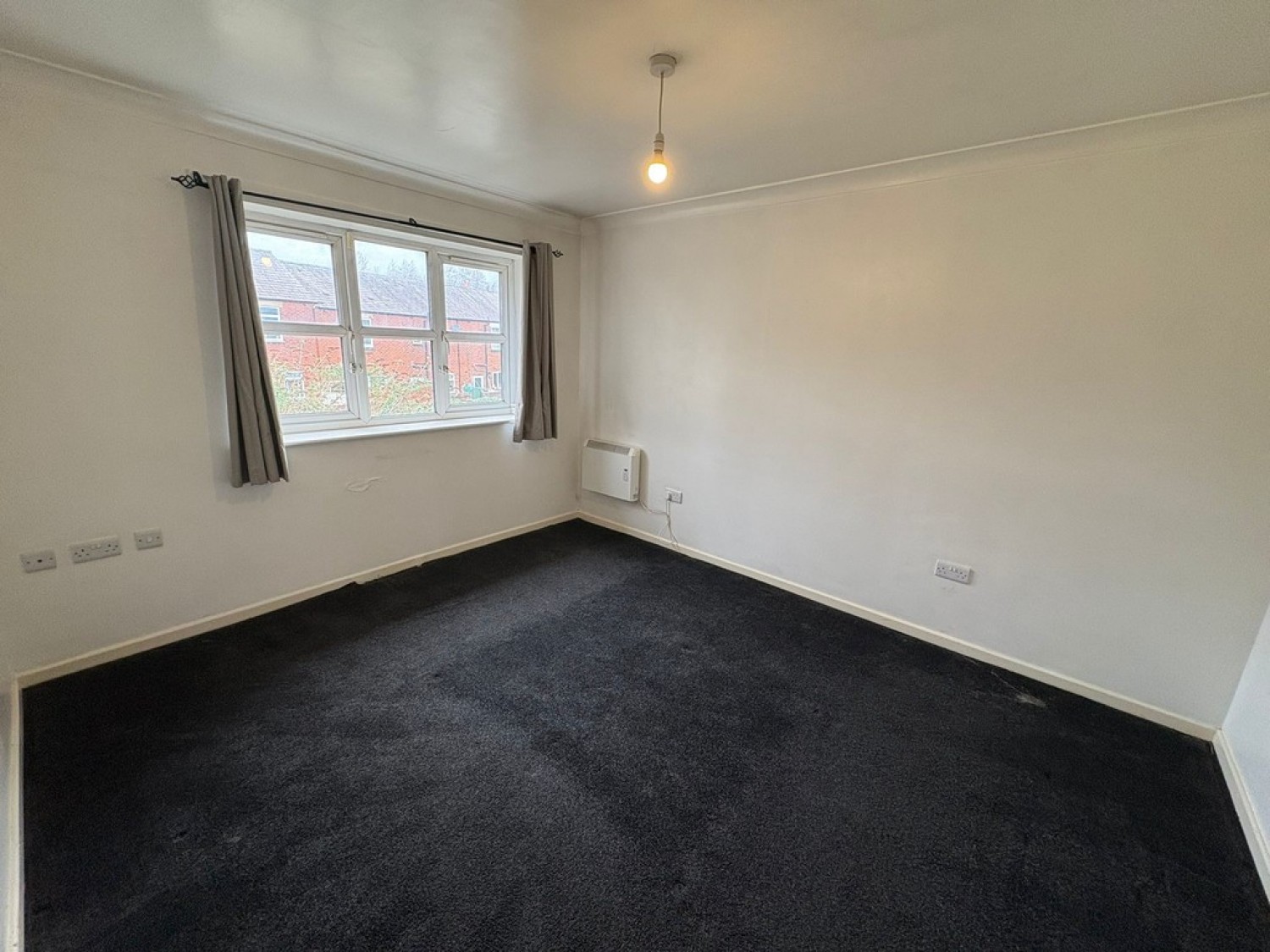 2 bedroom Flat for Letting 84 Church Street
