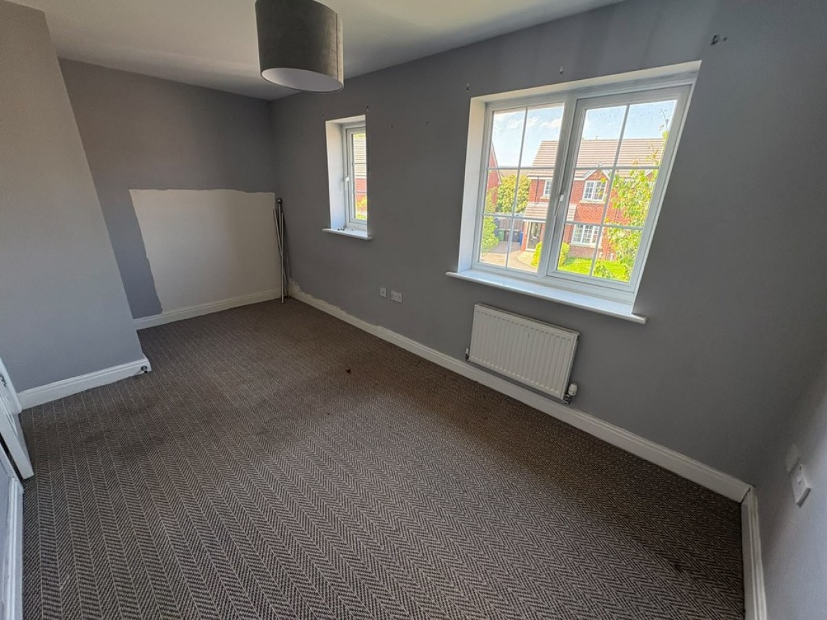 3 Lea Green Close