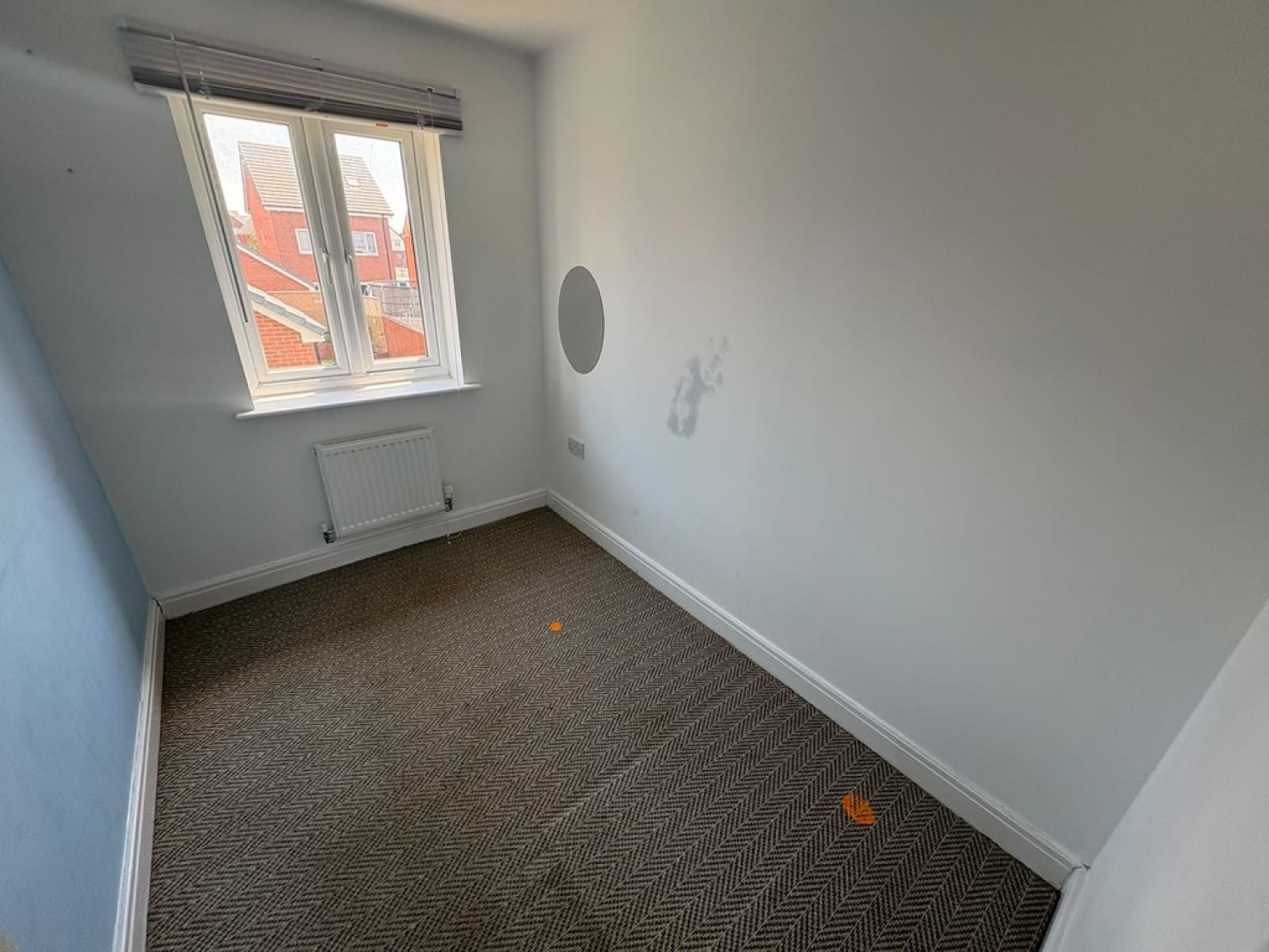 3 bedroom House for Letting 3 Lea Green Close