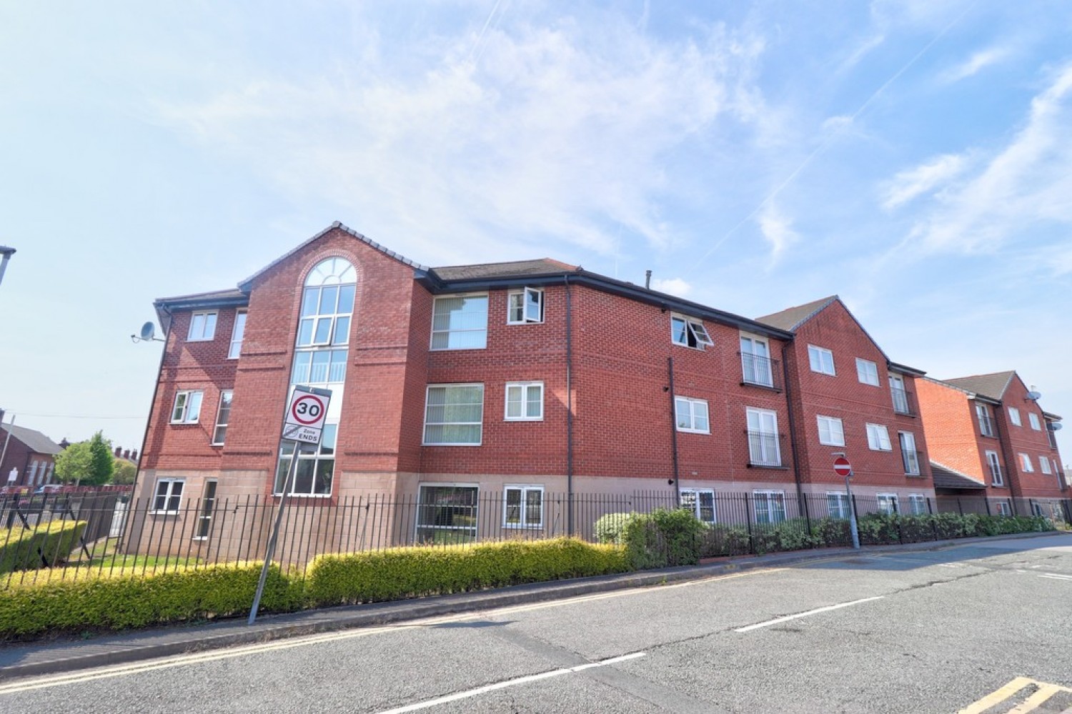 2 bedroom Flat for Sale Walmesley Court, Leigh, WN7