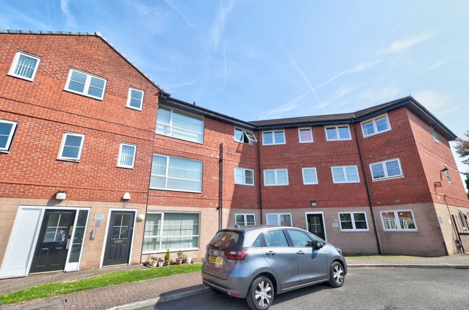 2 bedroom Flat for Sale Walmesley Court, Leigh, WN7