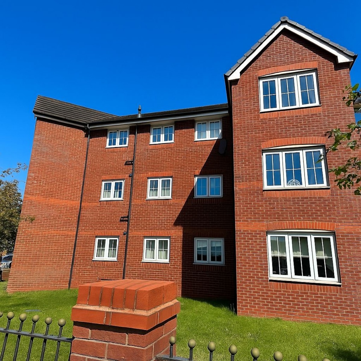 Brentwood Grove, Leigh