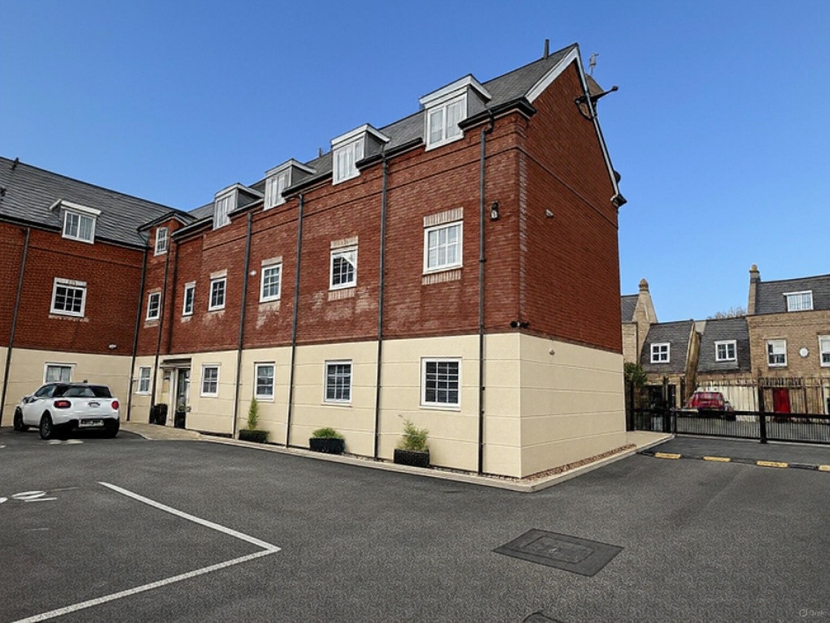 Kings Park, Atherton, Leigh