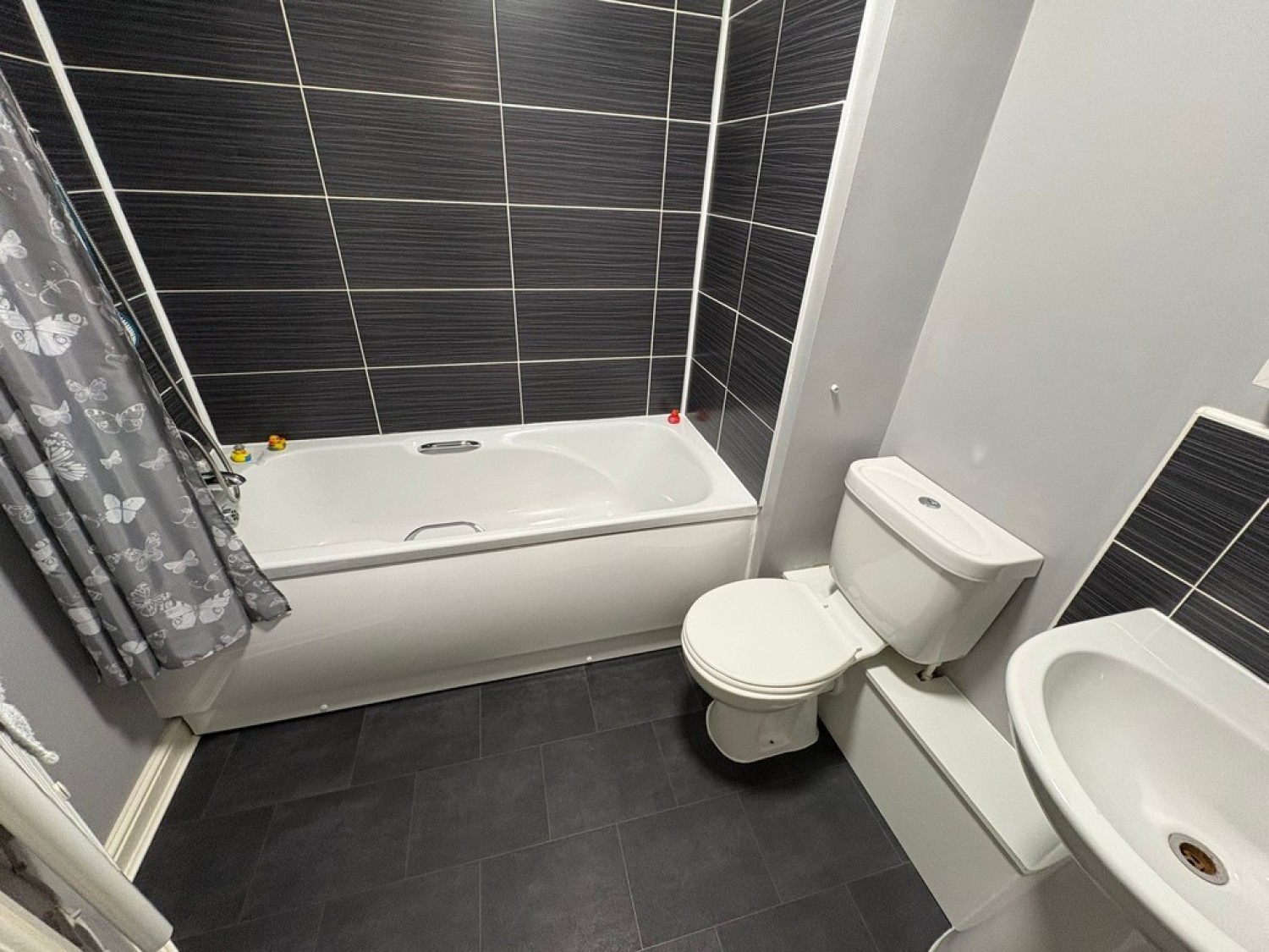 2 bedroom Flat in Redfield Croft, Leigh