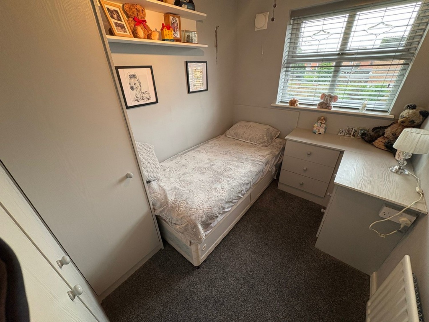 3 bedroom House for Sale Holden Road, Leigh