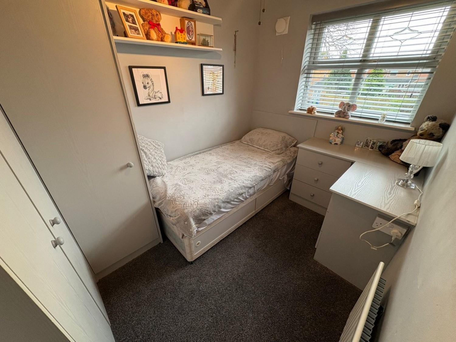 3 bedroom House for Sale Holden Road, Leigh