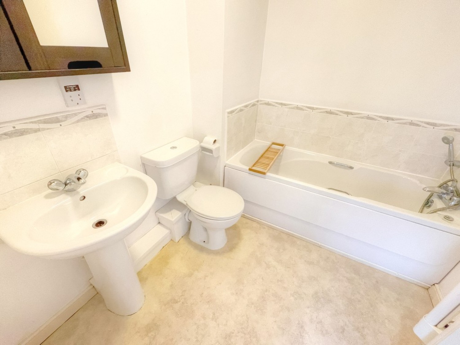 2 bedroom Flat for Sale 58 Redfield Croft