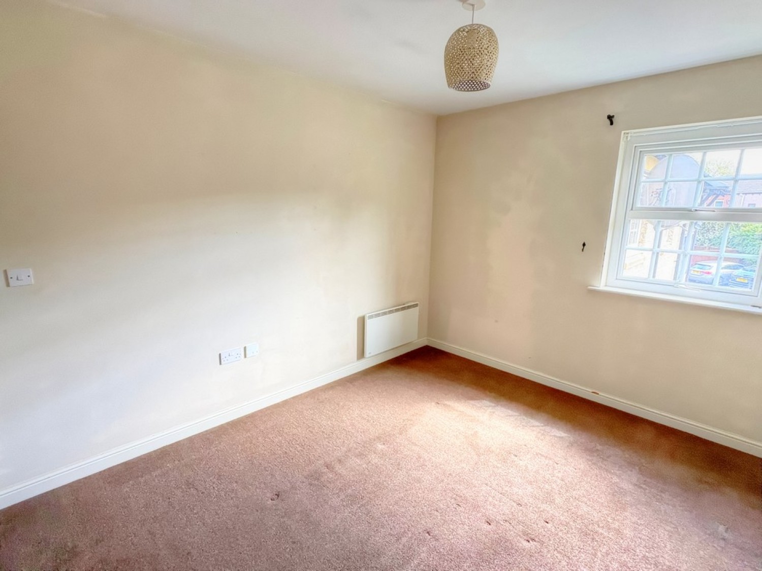 2 bedroom Flat for Sale 58 Redfield Croft