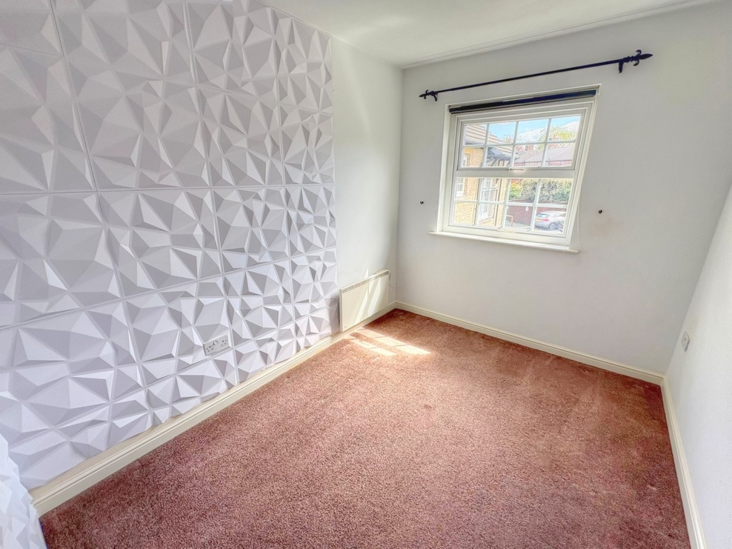 2 bedroom Flat for Sale 58 Redfield Croft