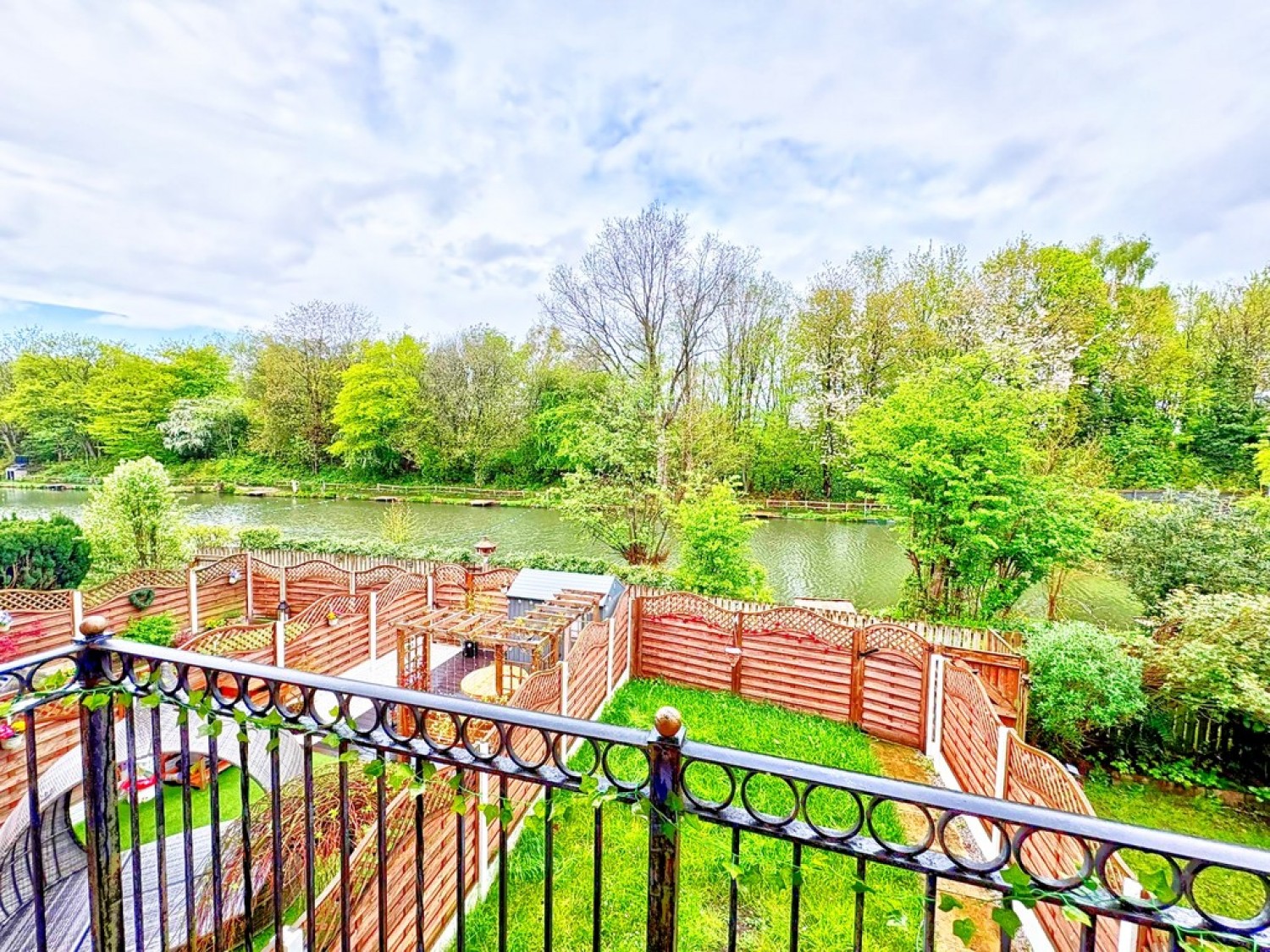 3 bedroom House for Sale Parkedge Close, Leigh, Lancashire