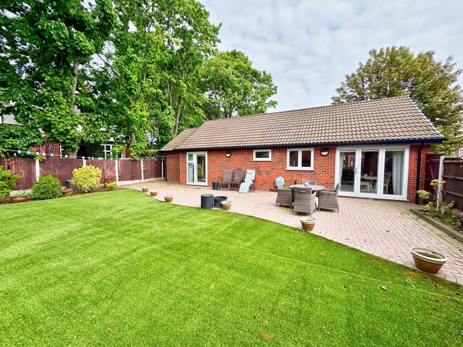 2 bedroom Bungalow for Letting Green Lane , Leigh